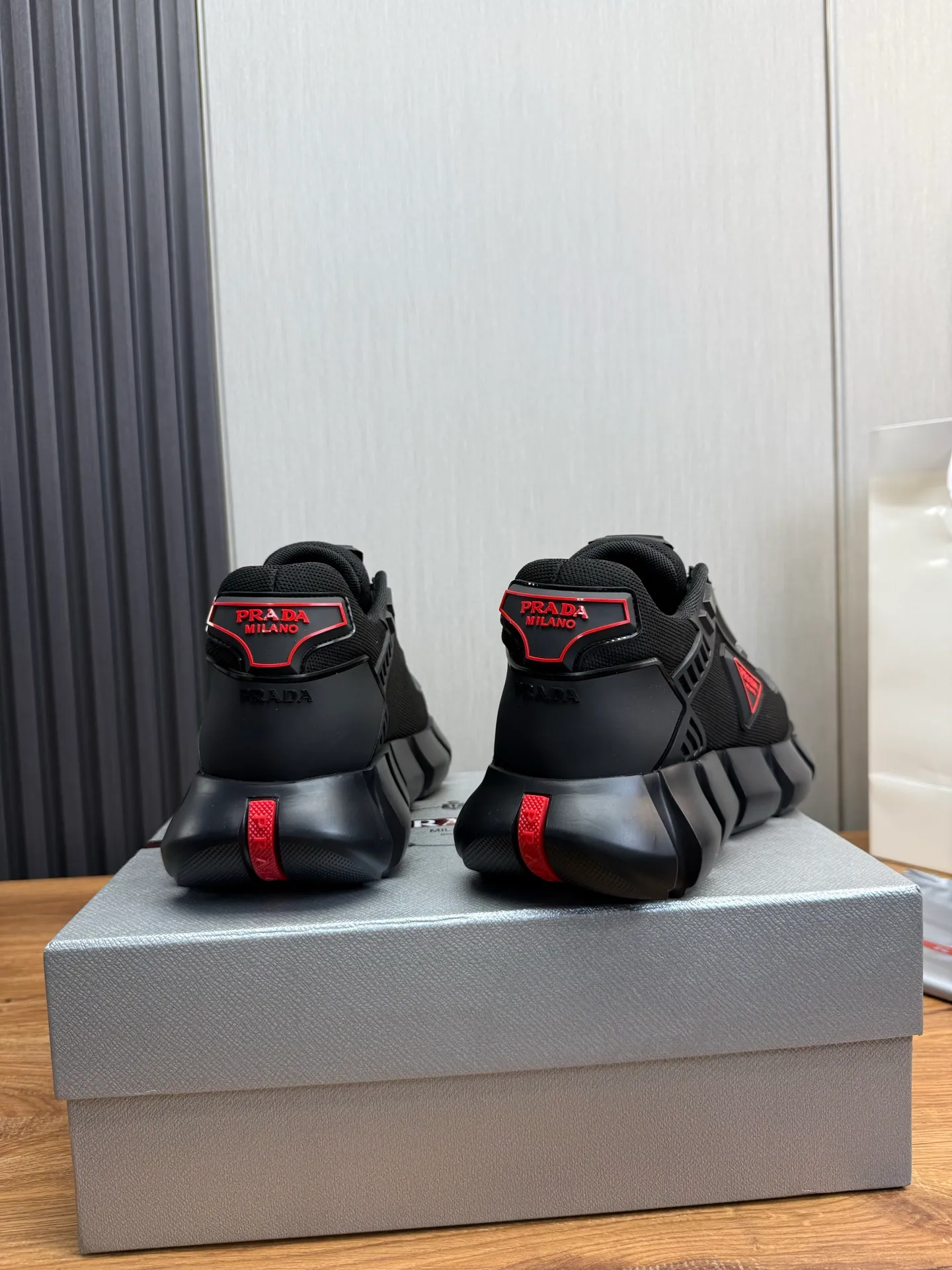 Factory price 580💰 [PRADA] Men's shoes are popular in the counter, official website is synchronized, 1 high-quality shipment ✔️Original mesh + cowhide lining, 1🆚1 replica, original bottom, 38-45 (45 customized, non-refundable)